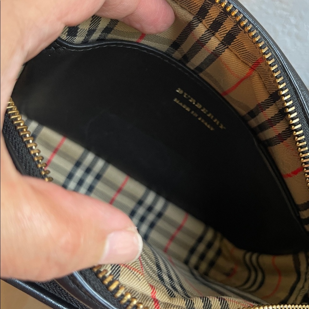 Authentic Burberry Chain Link Camera Crossbody - image 11